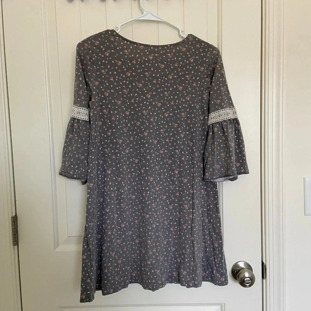 Children’s Place‎ girl’s gray floral lace tshirt dress — XXL
